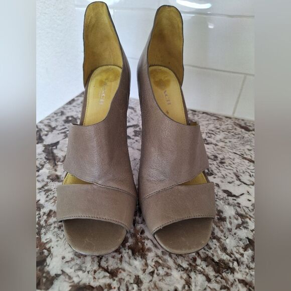 COACH | Manhattan Genuine Leather Grey Green Stiletto Sandal Size 6B - Picture 1 of 8